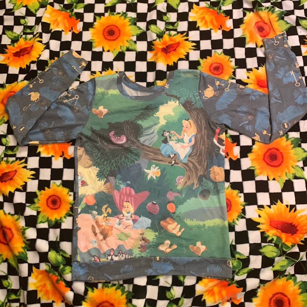 Disney Alice in wonderland long sleeve